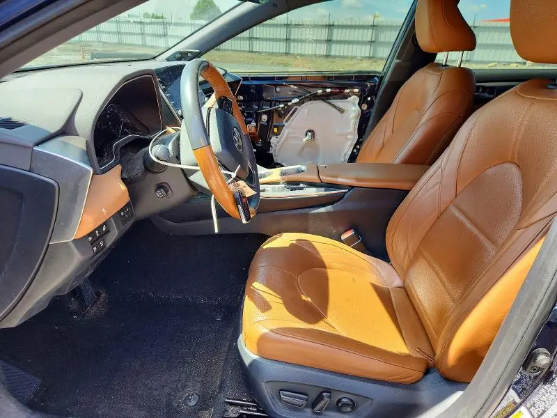 2019 TOYOTA AVALON LIMITED  