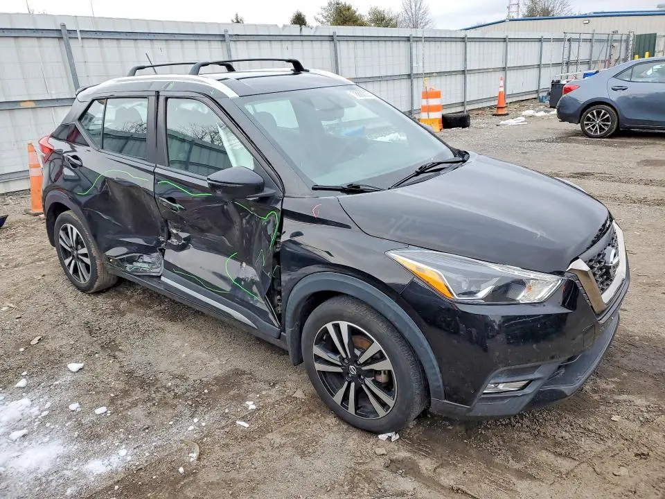 2019 NISSAN KICKS SR  