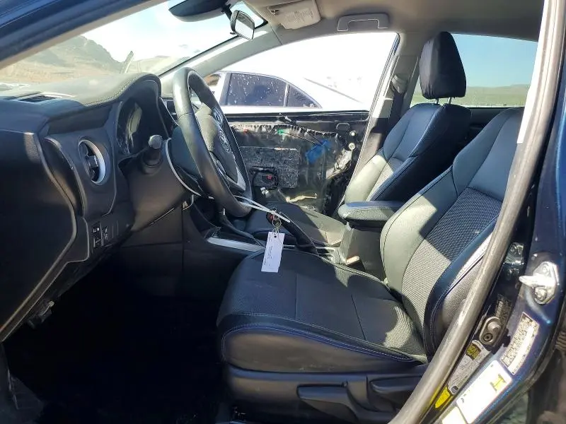 2017 TOYOTA COROLLA SE  