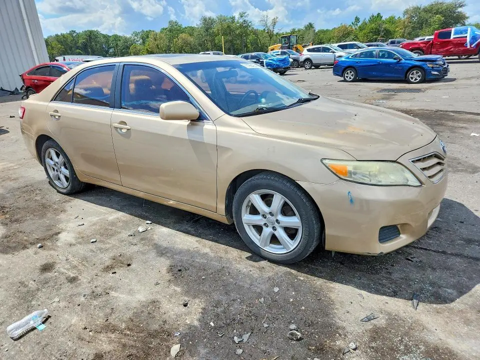 2010 TOYOTA CAMRY LE  