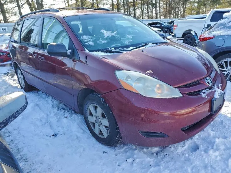 2010 TOYOTA SIENNA CE  
