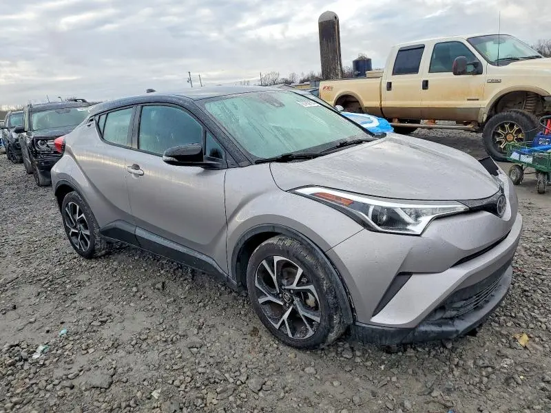 2019 TOYOTA C-HR XLE  