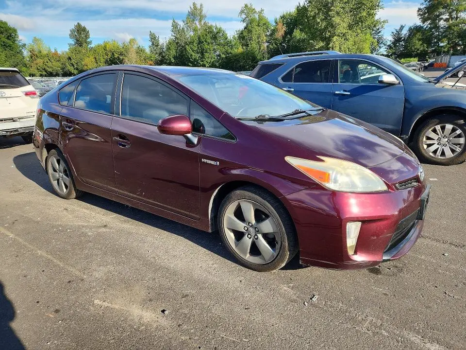 2013 TOYOTA PRIUS PERSONA SERIES SE  