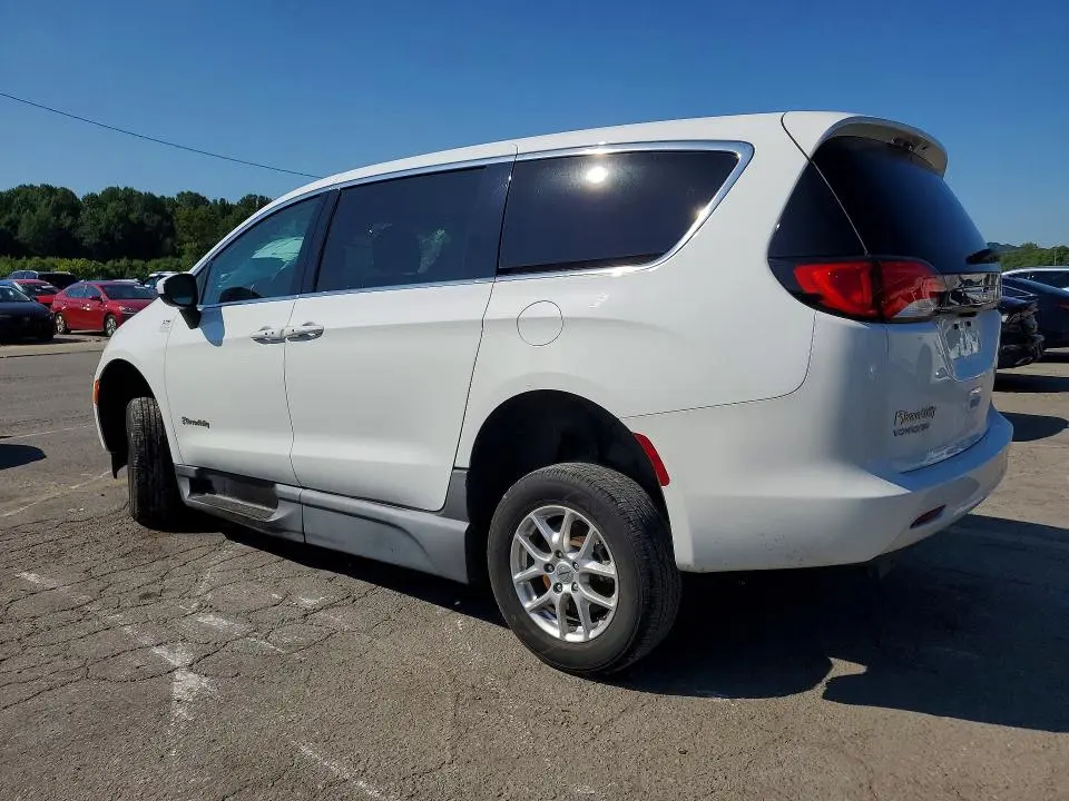 2023 CHRYSLER VOYAGER LX  