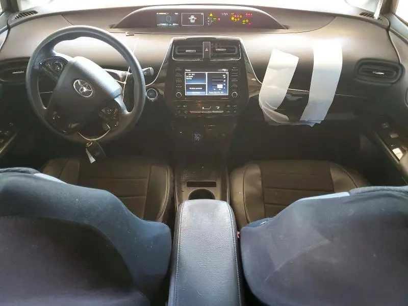 2021 TOYOTA PRIUS LE  