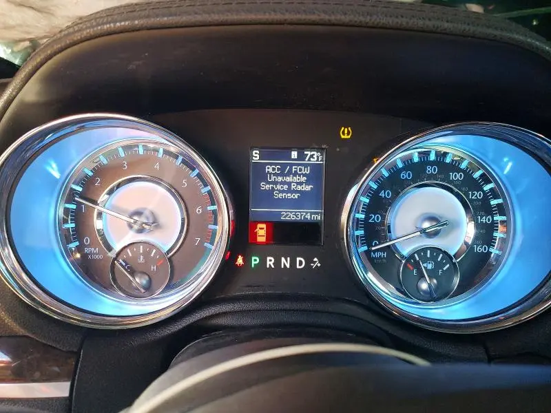 2011 CHRYSLER 300C   