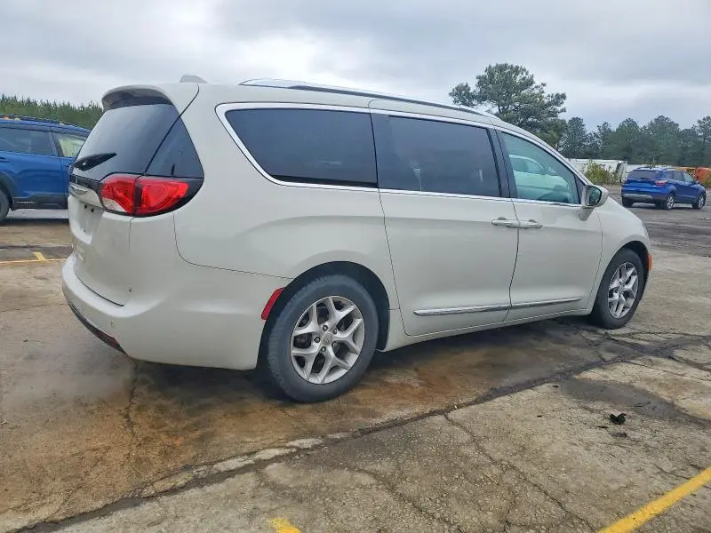 2017 CHRYSLER PACIFICA TOURING L PLUS  