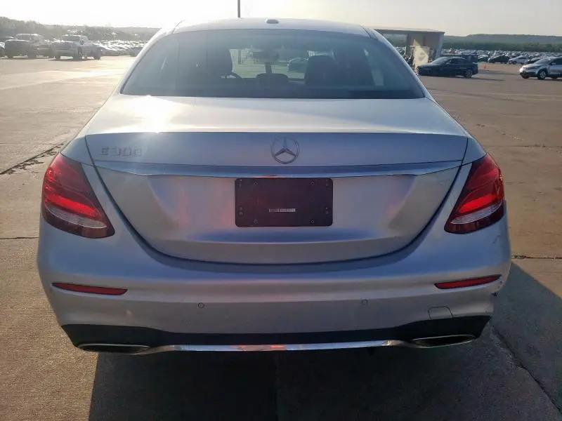 2018 MERCEDES-BENZ E 300  