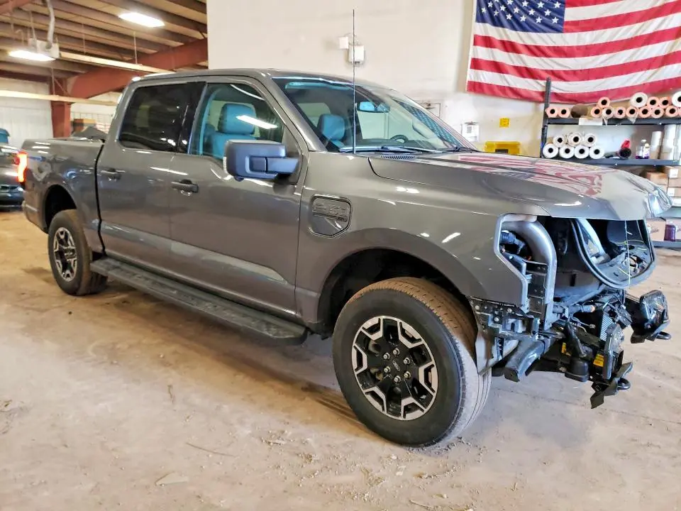 2023 FORD F150 LIGHTNING PRO  