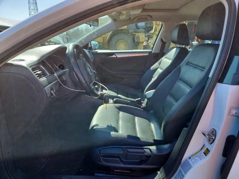 2015 VOLKSWAGEN JETTA SE  