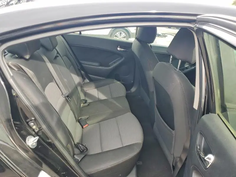 2016 KIA FORTE LX  