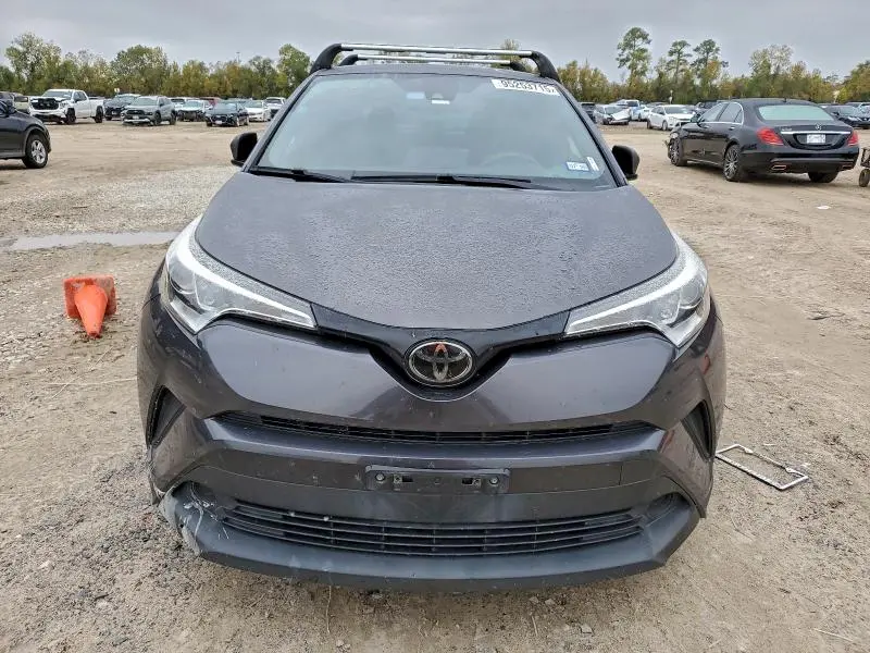2019 TOYOTA C-HR XLE  