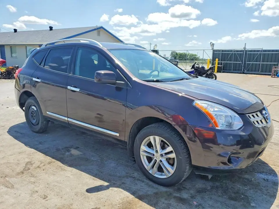 2012 NISSAN ROGUE S  