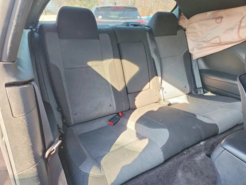 2016 DODGE CHALLENGER SXT  