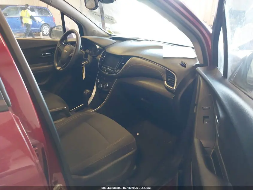 2021 CHEVROLET TRAX AWD LS