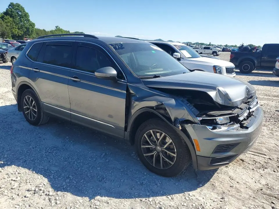 2020 VOLKSWAGEN TIGUAN SE  
