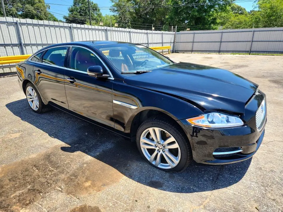 2011 JAGUAR XJL   