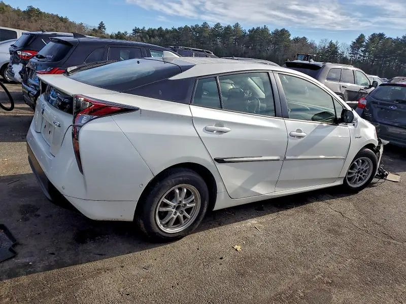 2017 TOYOTA PRIUS   