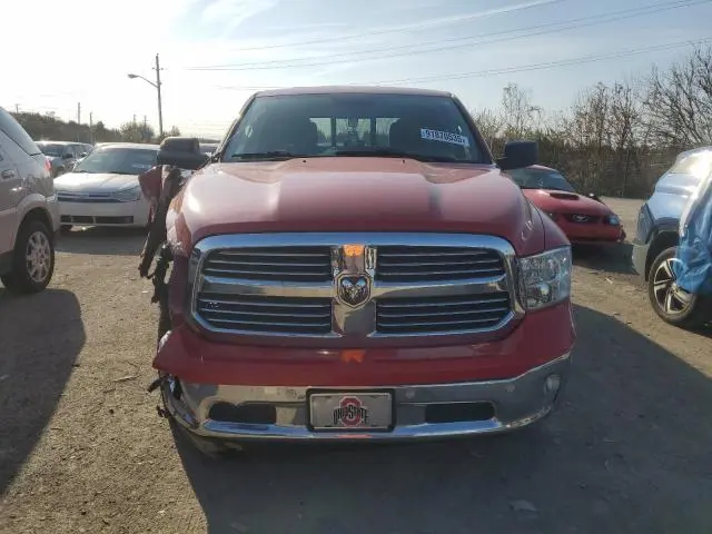 2016 RAM 1500 SLT  