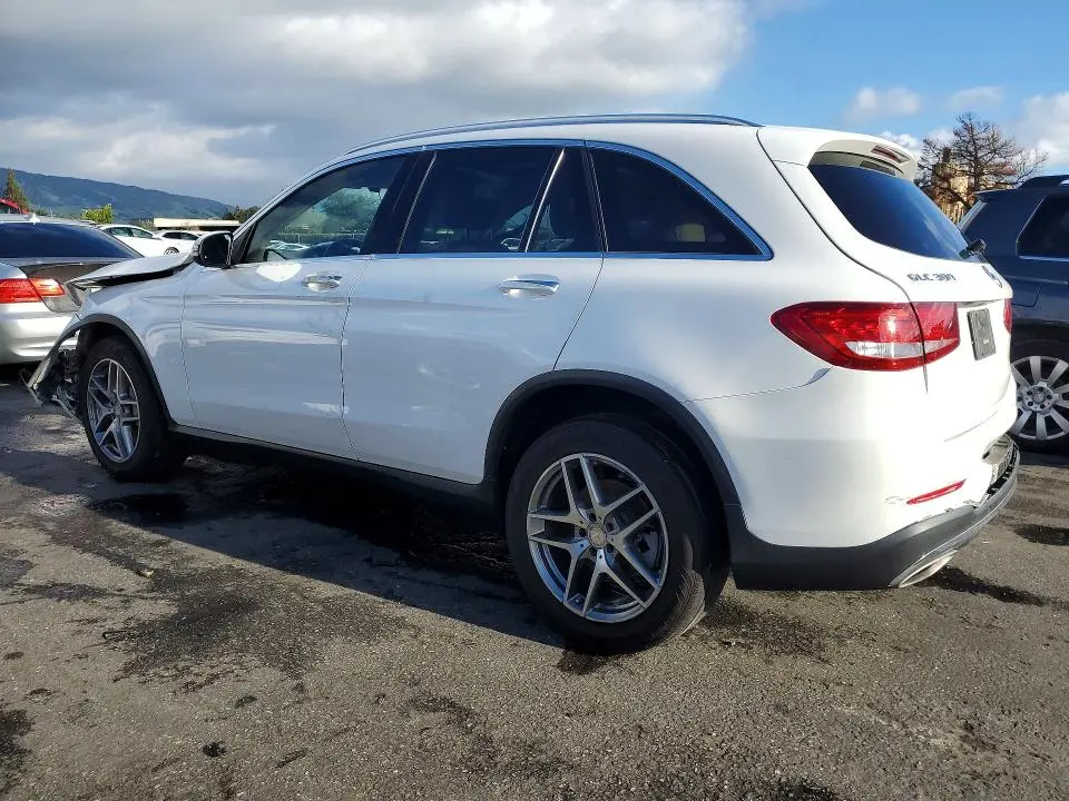 2016 MERCEDES-BENZ GLC 300  