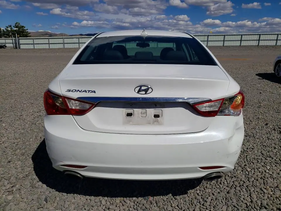 2013 HYUNDAI SONATA SE  