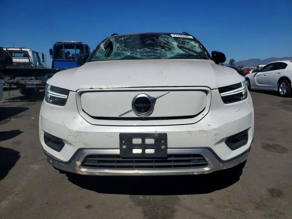 2021 VOLVO XC40 RECHARGE  