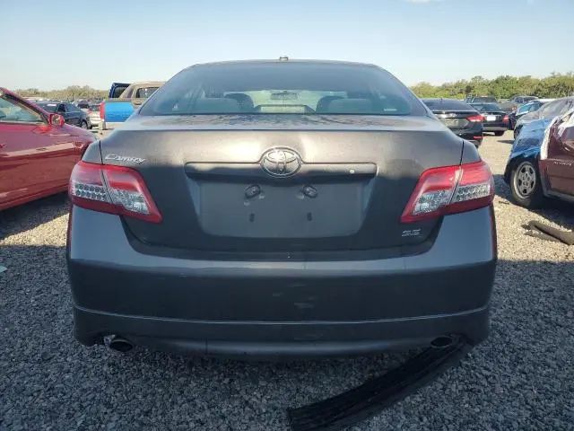 2011 TOYOTA CAMRY SE  