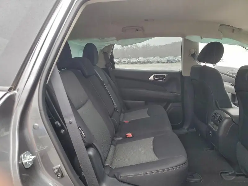 2018 NISSAN PATHFINDER S  