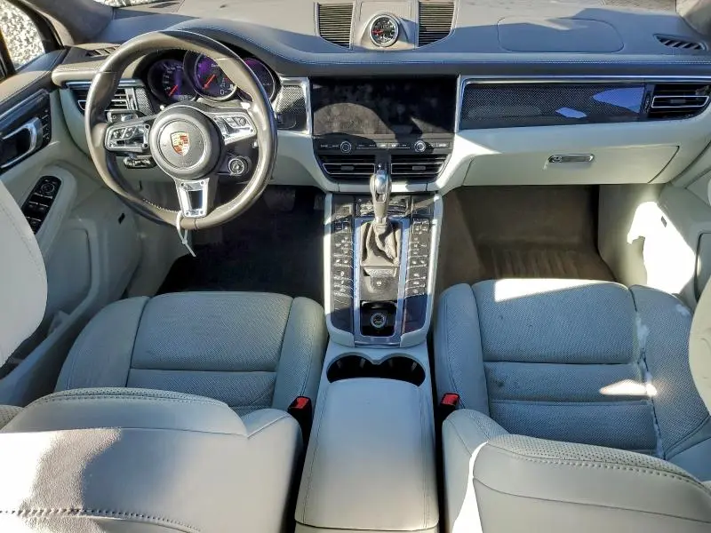 2021 PORSCHE MACAN TURBO  