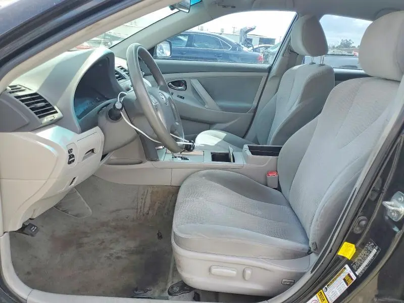 2011 TOYOTA CAMRY LE  