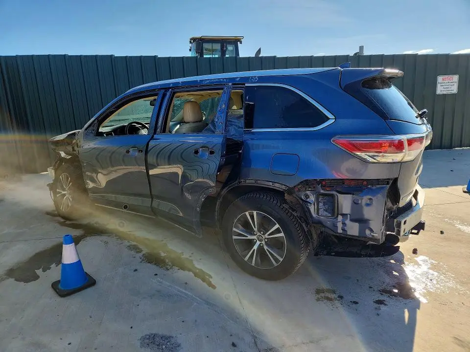 2016 TOYOTA HIGHLANDER XLE  
