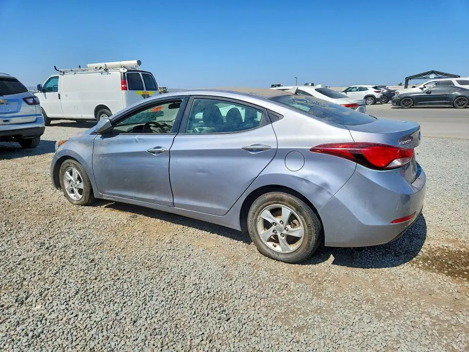 2015 HYUNDAI ELANTRA SE  