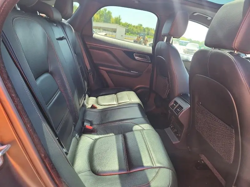 2017 JAGUAR F-PACE PRESTIGE  