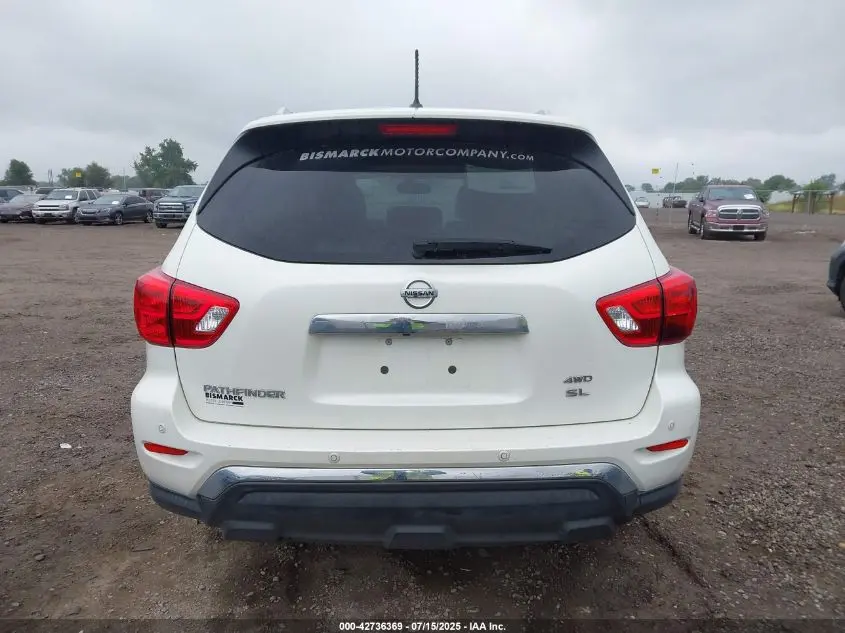 2017 NISSAN PATHFINDER SL