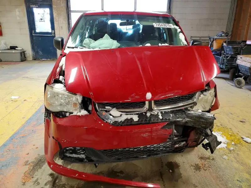 2014 DODGE GRAND CARAVAN SE  