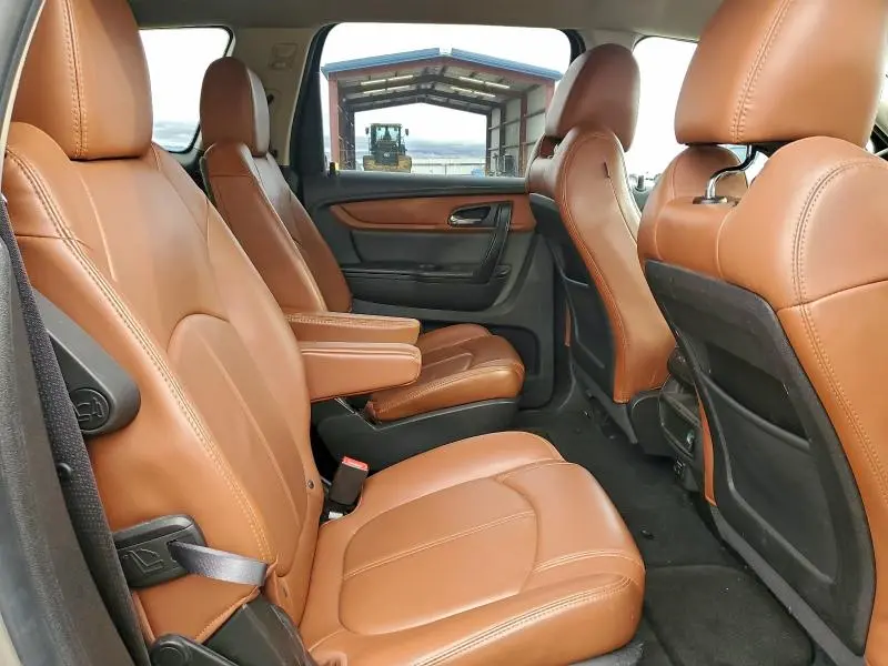 2015 CHEVROLET TRAVERSE LT  