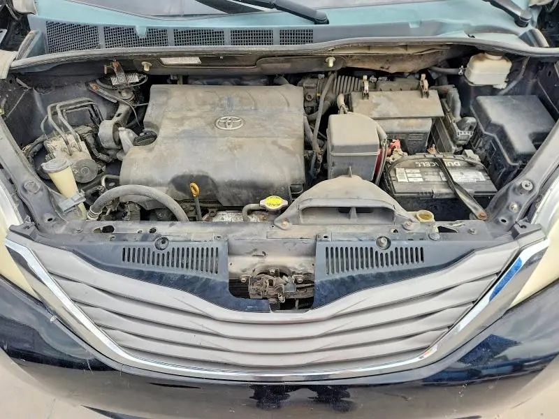 2011 TOYOTA SIENNA XLE 8-PASSENGER  