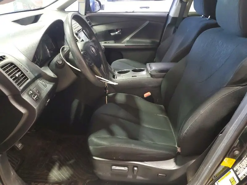 2013 TOYOTA VENZA LE  