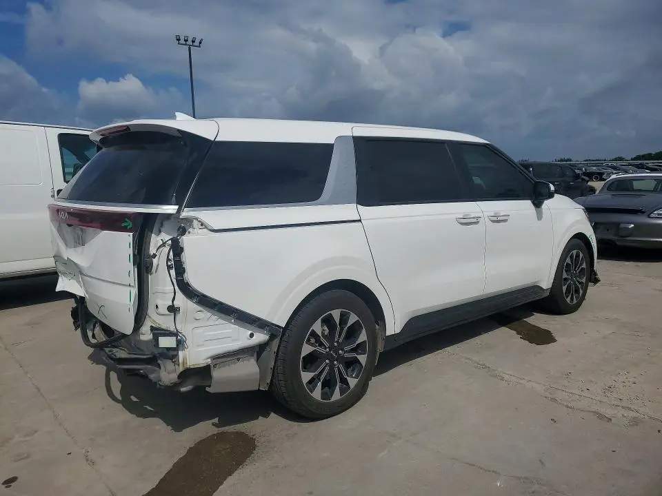 2024 KIA CARNIVAL EX  