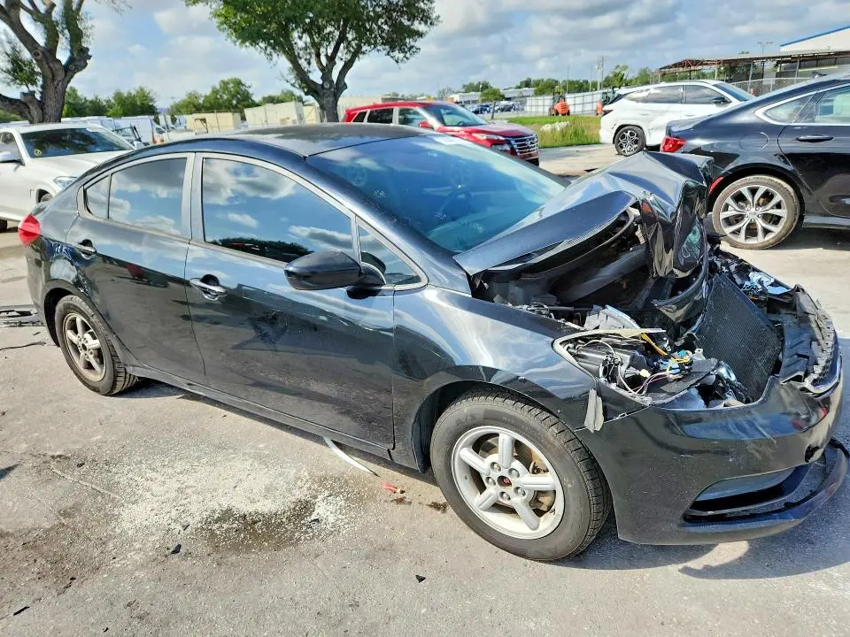 2016 KIA FORTE LX  