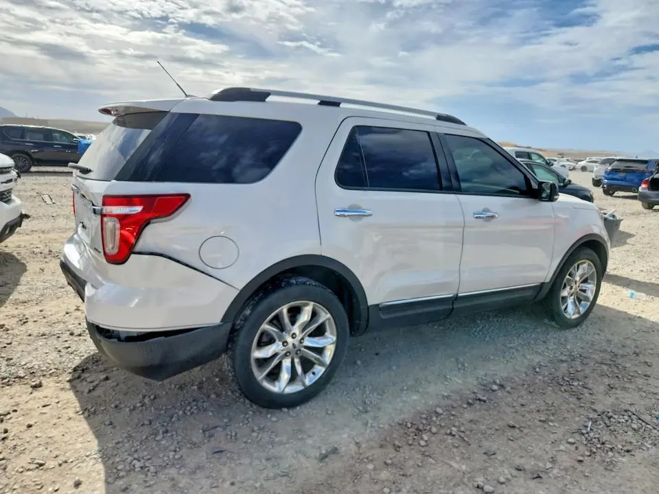 2015 FORD EXPLORER XLT  