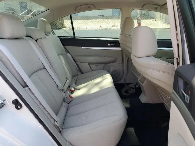 2010 SUBARU LEGACY 2.5I PREMIUM  