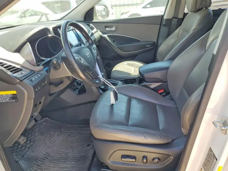 2016 HYUNDAI SANTA FE SE  