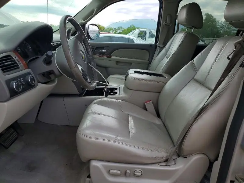2011 CHEVROLET AVALANCHE LT  