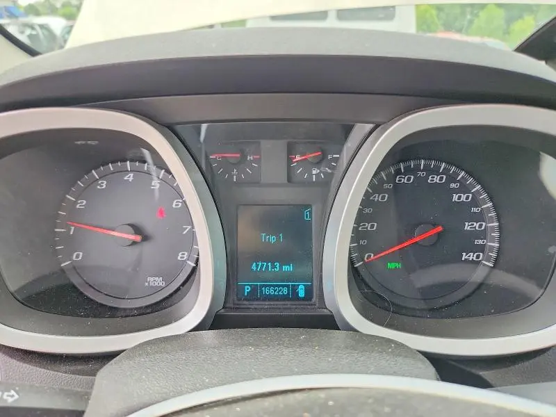 2010 CHEVROLET EQUINOX LT  