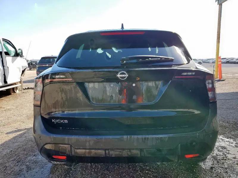 2025 NISSAN KICKS SV  