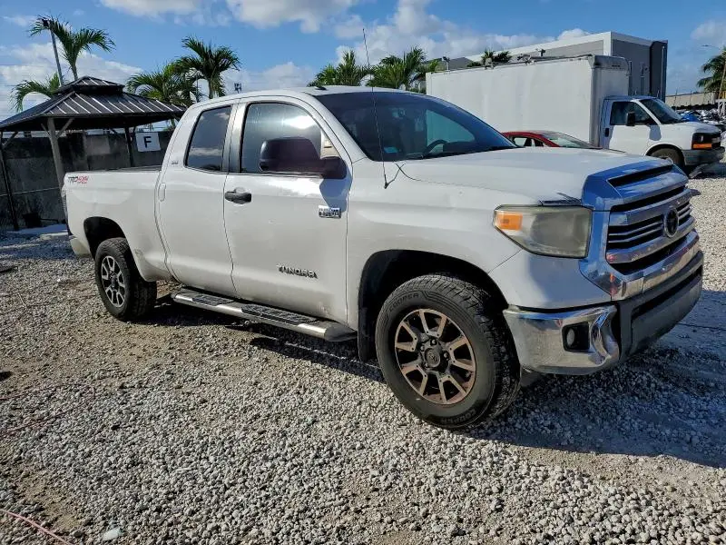 2017 TOYOTA TUNDRA DOUBLE CAB SR  