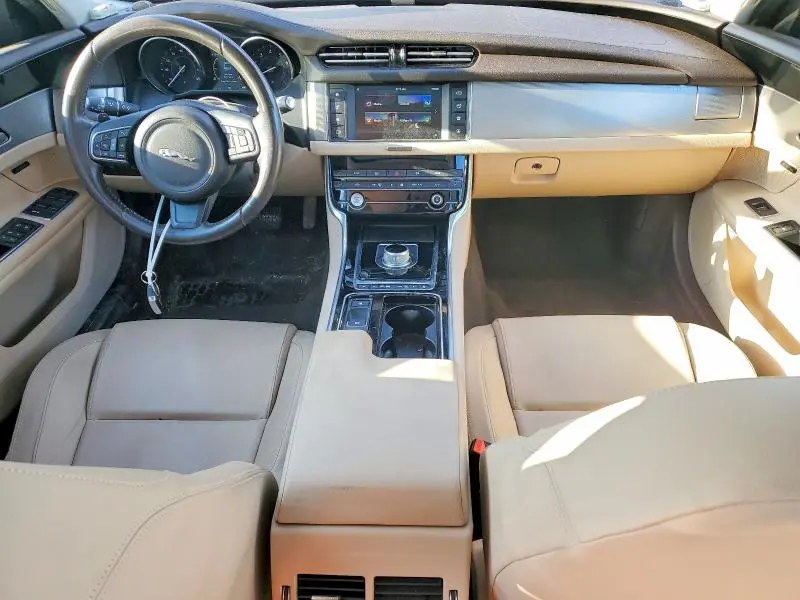 2016 JAGUAR XF PREMIUM  