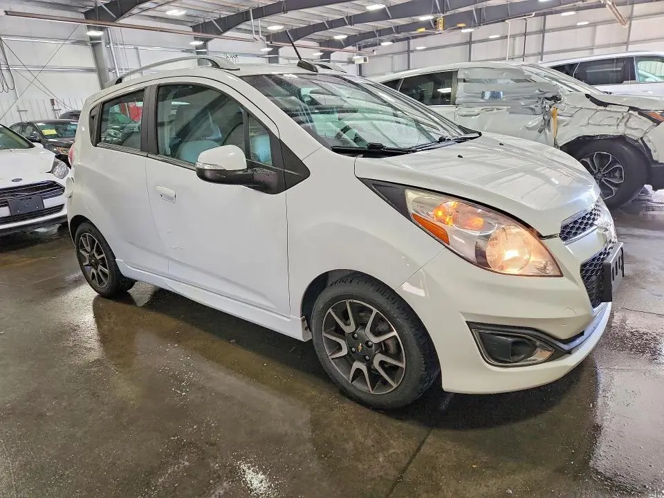 2015 CHEVROLET SPARK 2LT  