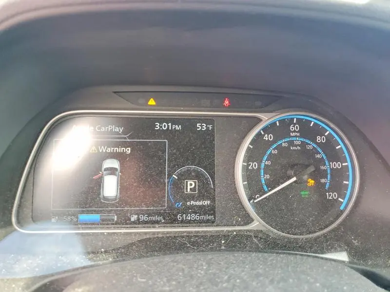2022 NISSAN LEAF S  